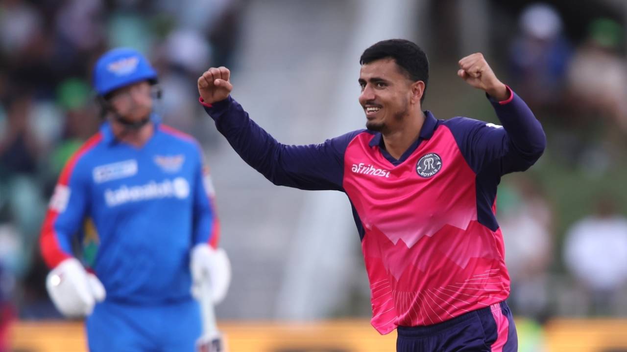 Mujeeb Ur Rahman picked up the big wickets of Quinton de Kock and Heinrich Klaasen, Durban's Super Giants vs Paarl Royals, SA20 2025, Durban, January 23, 2025