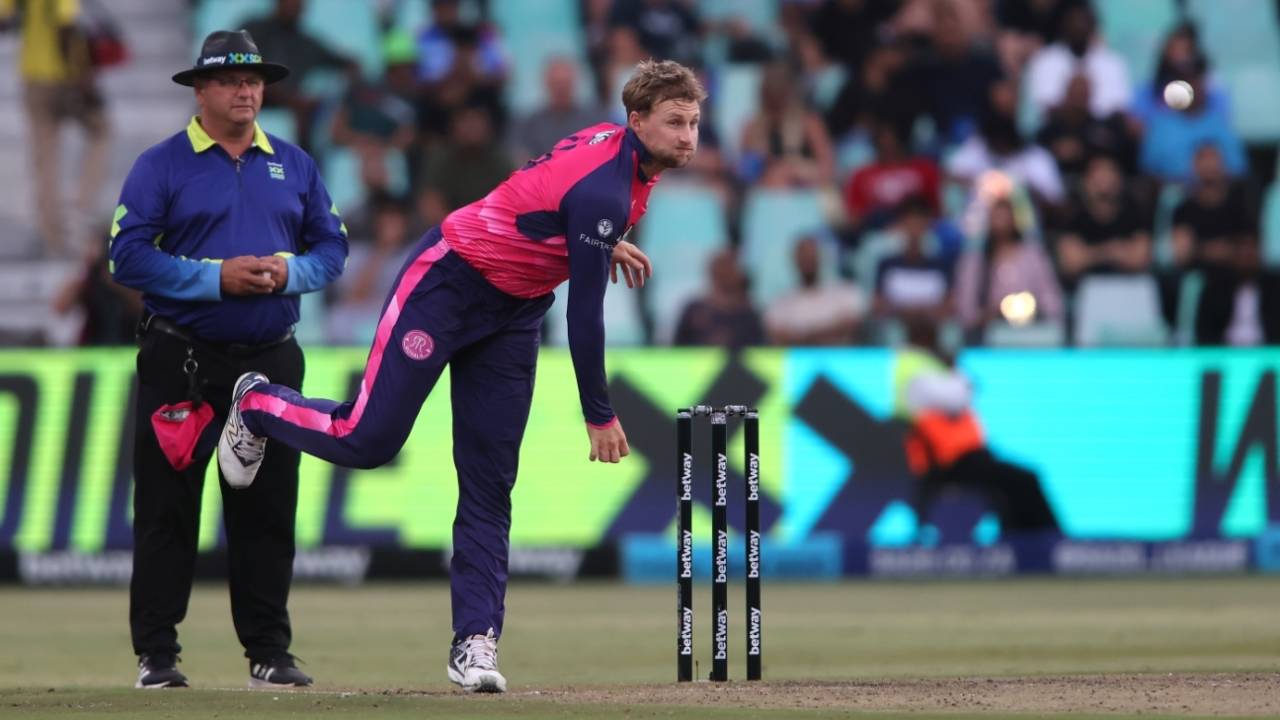 Joe Root conceded just 18 in his four overs and dismissed Kane Williamson, Durban's Super Giants vs Paarl Royals, SA20 2025, Durban, January 23, 2025
