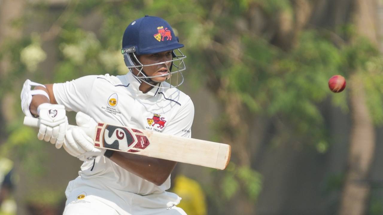 Yashasvi Jaiswal hits through the off side, Mumbai vs Jammu and Kashmir, Sharad Pawar Cricket Academy, day 2, Ranji Trophy, January 24, 2025