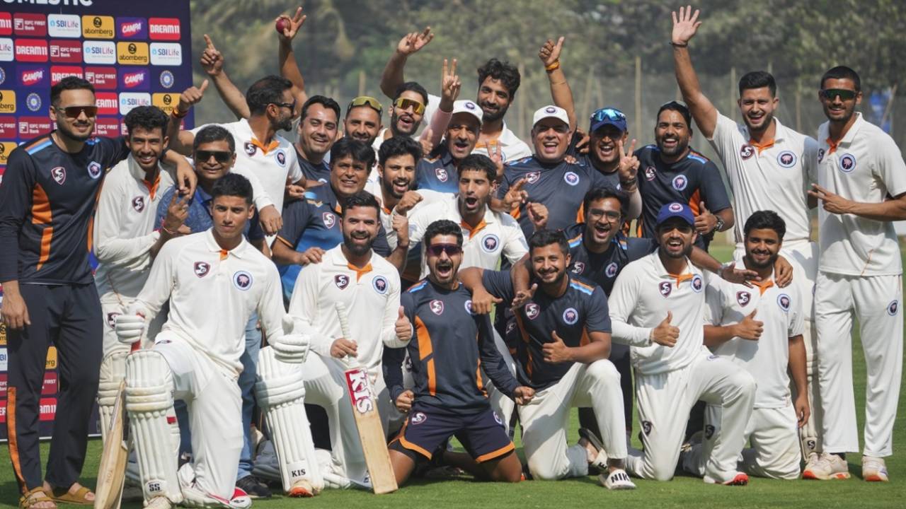 J&K players pose after beating Mumbai in their backyard, Mumbai vs Jammu and Kashmir, Sharad Pawar Cricket Academy, day 3, Ranji Trophy, January 25, 2025
