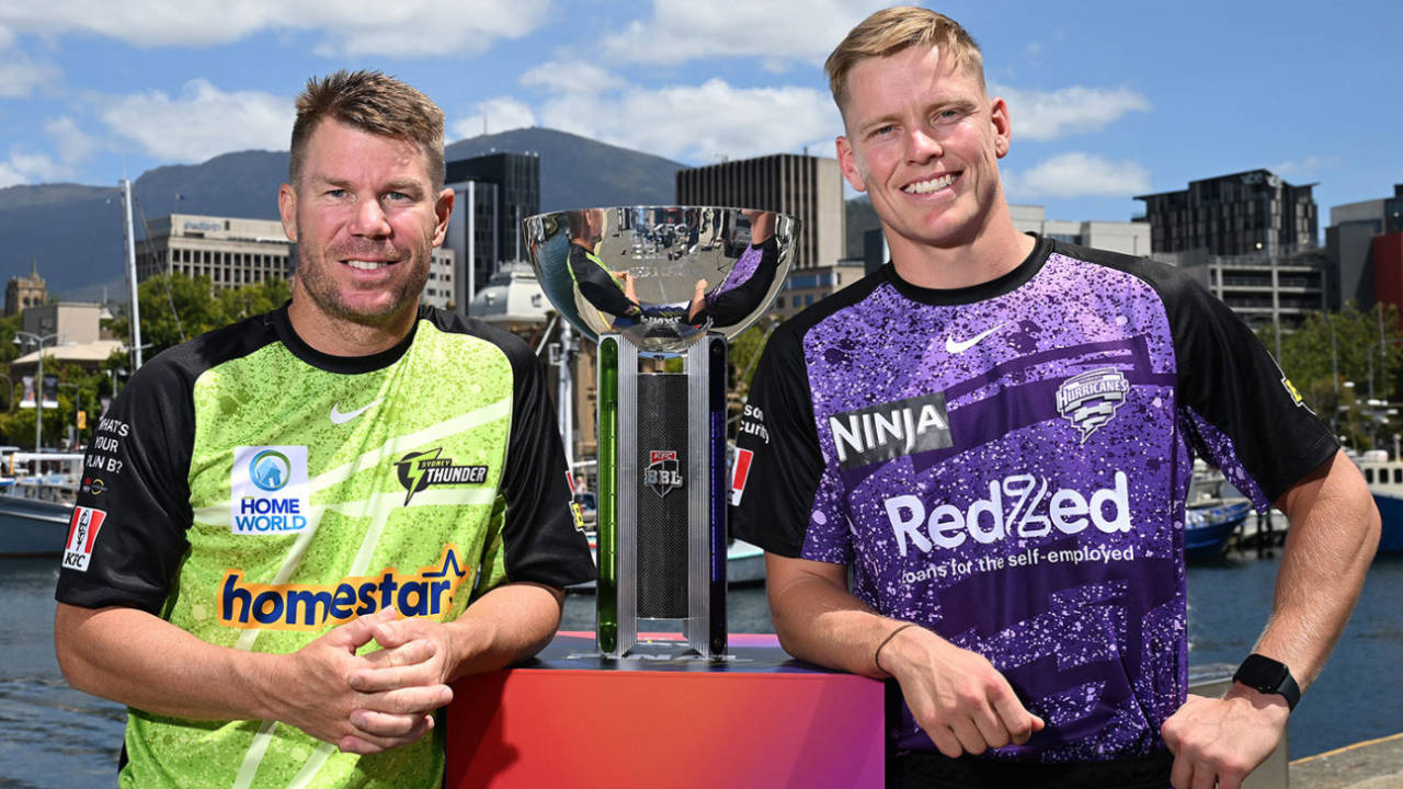 Who will take it home? David Warner and Nathan Ellis with the BBL trophy, Hobart, January 26, 2025