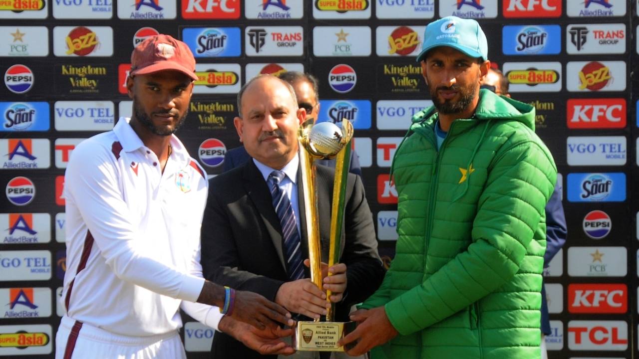 Kraigg Brathwaite and Shan Masood shared the series trophy, Pakistan vs West Indies, 2nd Test, 3rd day, Multan, January 27, 2025