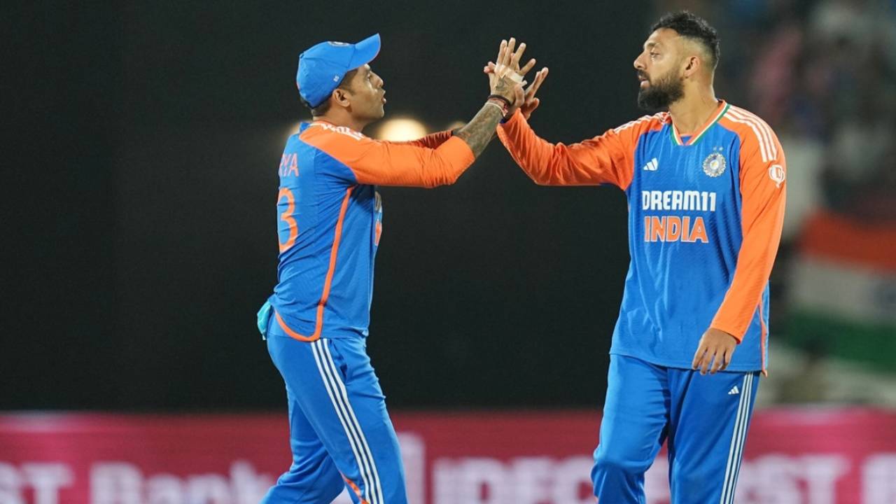 Varun Chakravarthy has become Suryakumar Yadav's go-to bowler in T20Is, India vs England, 3rd T20I, Rajkot, January 28, 2025