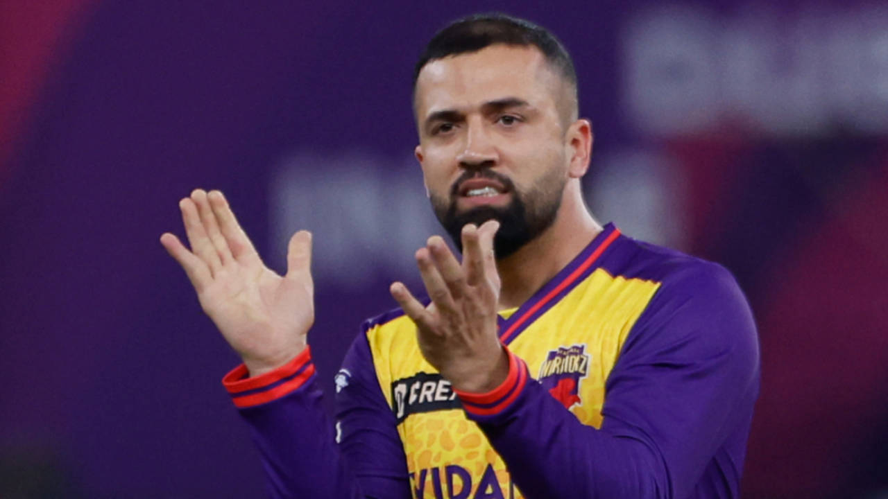 Rohan Mustafa was the most effective of the Sharjah Warriorz bowlers, producing 3-0-12-2, Dubai Capitals vs Sharjah Warriorz, ILT20, Dubai, January 28, 2025