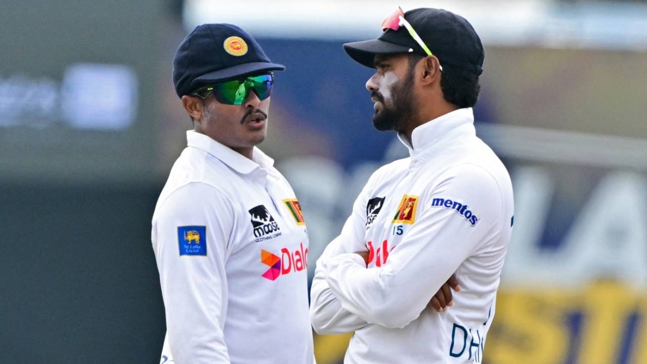 Jeffrey Vandersay and Dhananjaya de Silva hope something works out for Sri Lanka, Sri Lanka vs Australia, 1st Test, Galle, 2nd day, January 30, 2025