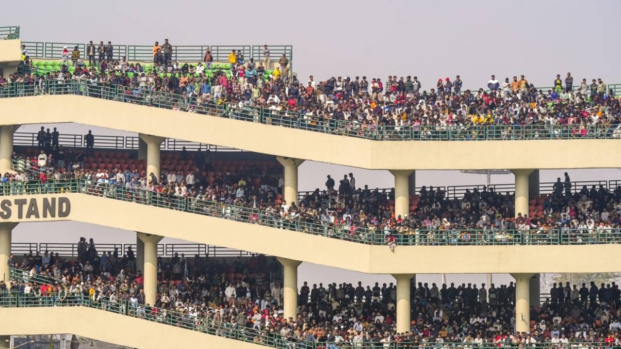 Fans turned up in large numbers to watch Virat Kohli play during Delhi's match against Railways, Delhi vs Railways, Ranji Trophy 2024-25, Delhi, January 30, 2025
