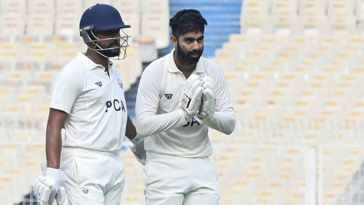 Anmol Malhotra bows down after his hundred, Bengal vs Punjab, Eden Gardens, day 1, Ranji Trophy, January 30, 2025