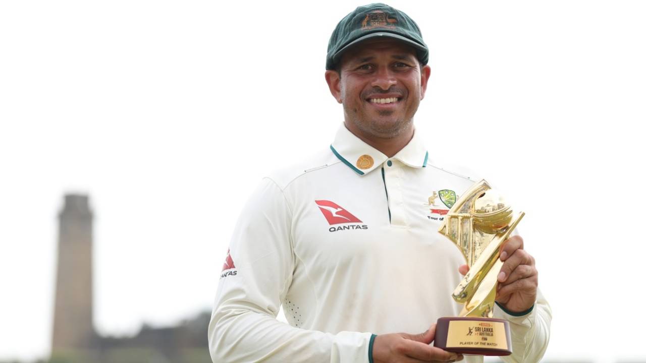 Usman Khawaja with his player-of-the-match award, Sri Lanka vs Australia, 1st Test, Galle, 4th day, February 1, 2025