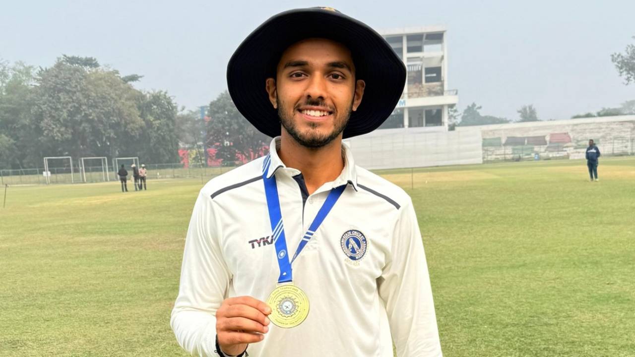 Jharkhand's Utkarsh Singh poses with his Player-of-the-Match medal, Jharkhand vs Tamil Nadu, Ranji Trophy 2024-25, 3rd day, Jamshedpur, January 1, 2025