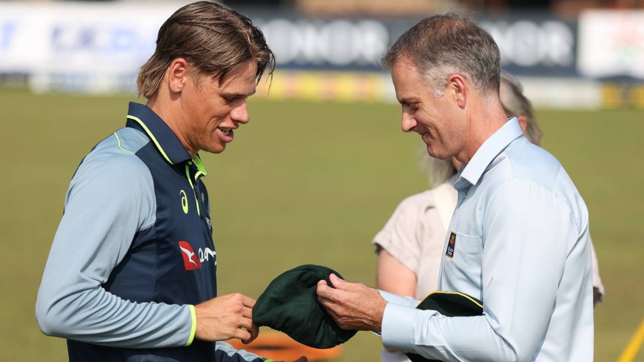 Cooper Connolly receives his debut cap from Simon Katich, Sri Lanka vs Australia, 2nd Test, Galle, 1st day, February 6, 2025