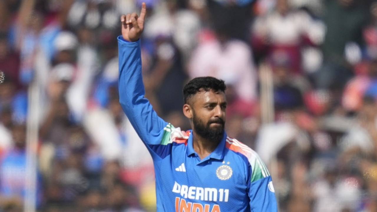 Varun Chakravarthy celebrates his first ODI wicket, India vs England, 2nd ODI, Cuttack, February 9, 2025