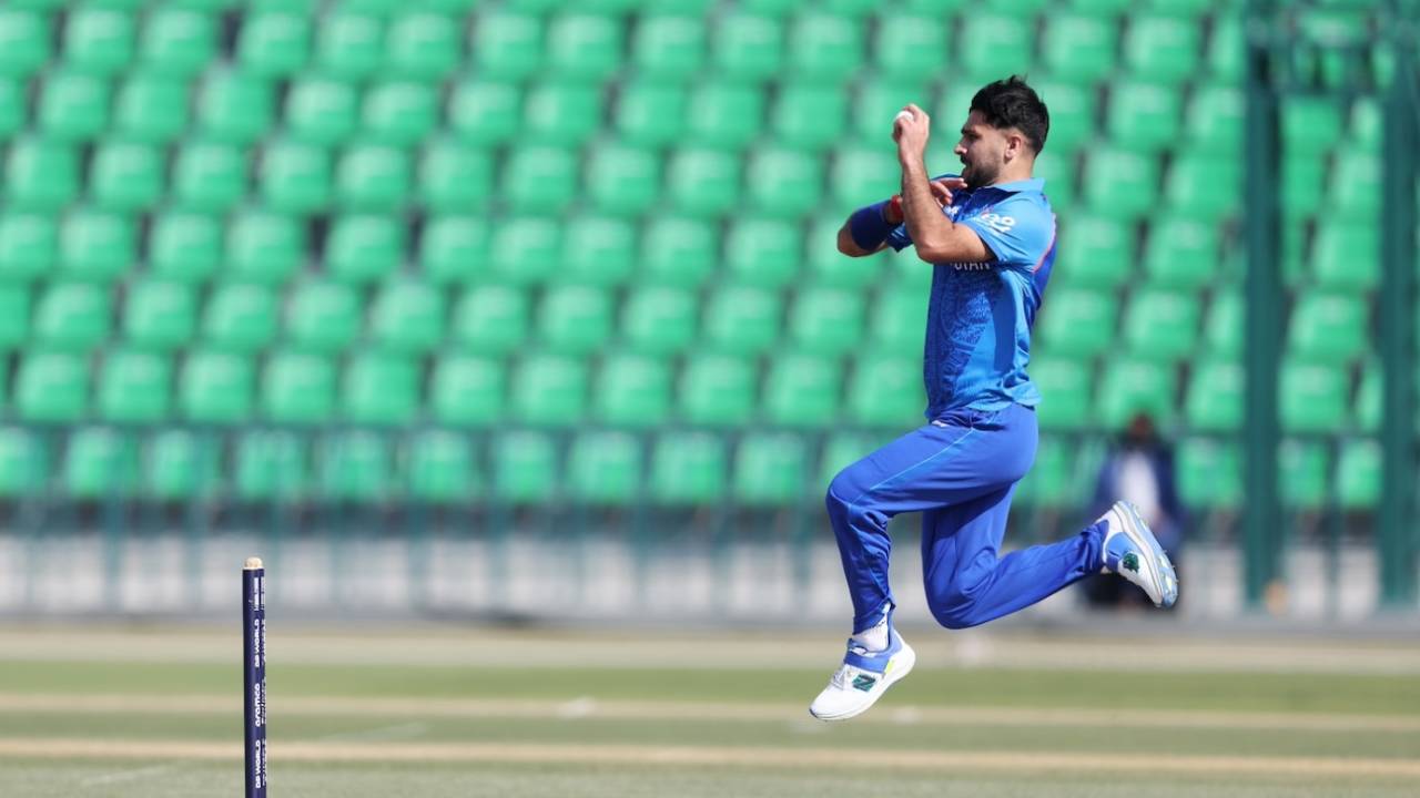 Fazalhaq Farooqi gets into his delivery leap, Pakistan Shaheens vs Afghanistan, Champions Trophy warm-up, Lahore, February 14, 2025