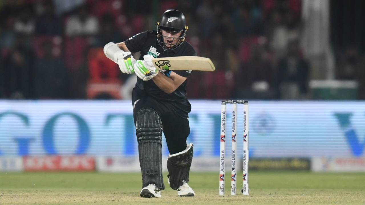 Tom Latham steadied New Zealand, Pakistan vs New Zealand, ODI tri-series final, Karachi, February 14, 2025
