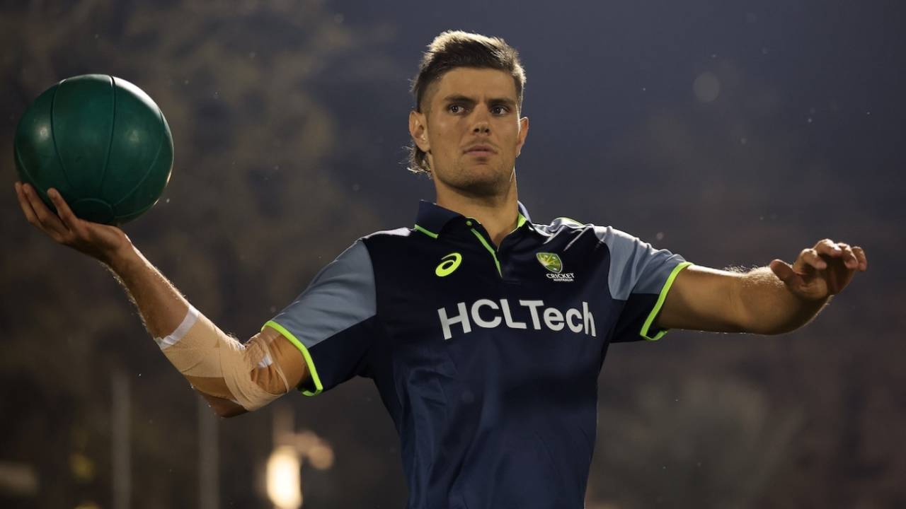 Aaron Hardie warms up at a training session, Lahore, February 19, 2025