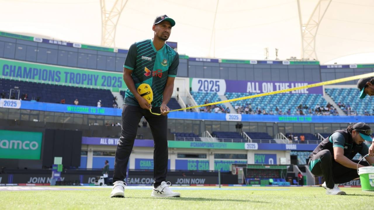 Mustafizur Rahman gets his run-up measurement right, Bangladesh vs India, Champions Trophy, Dubai, February 20, 2025