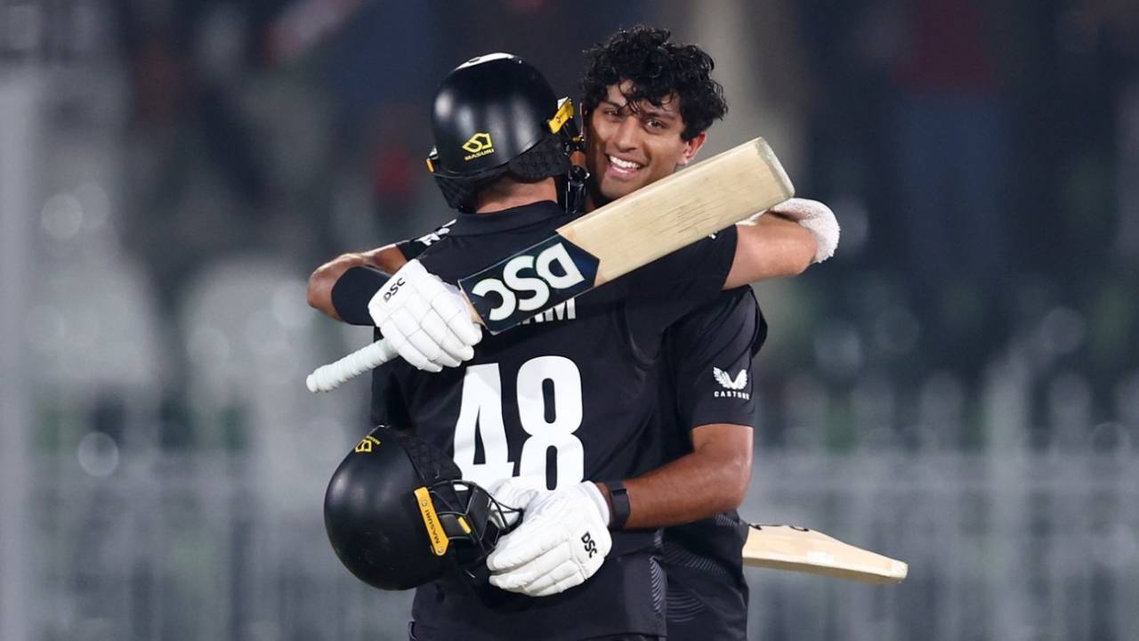 Rachin Ravindra embraces Tom Latham, Bangladesh vs New Zealand, Champions Trophy, Rawalpindi, February 24, 2025