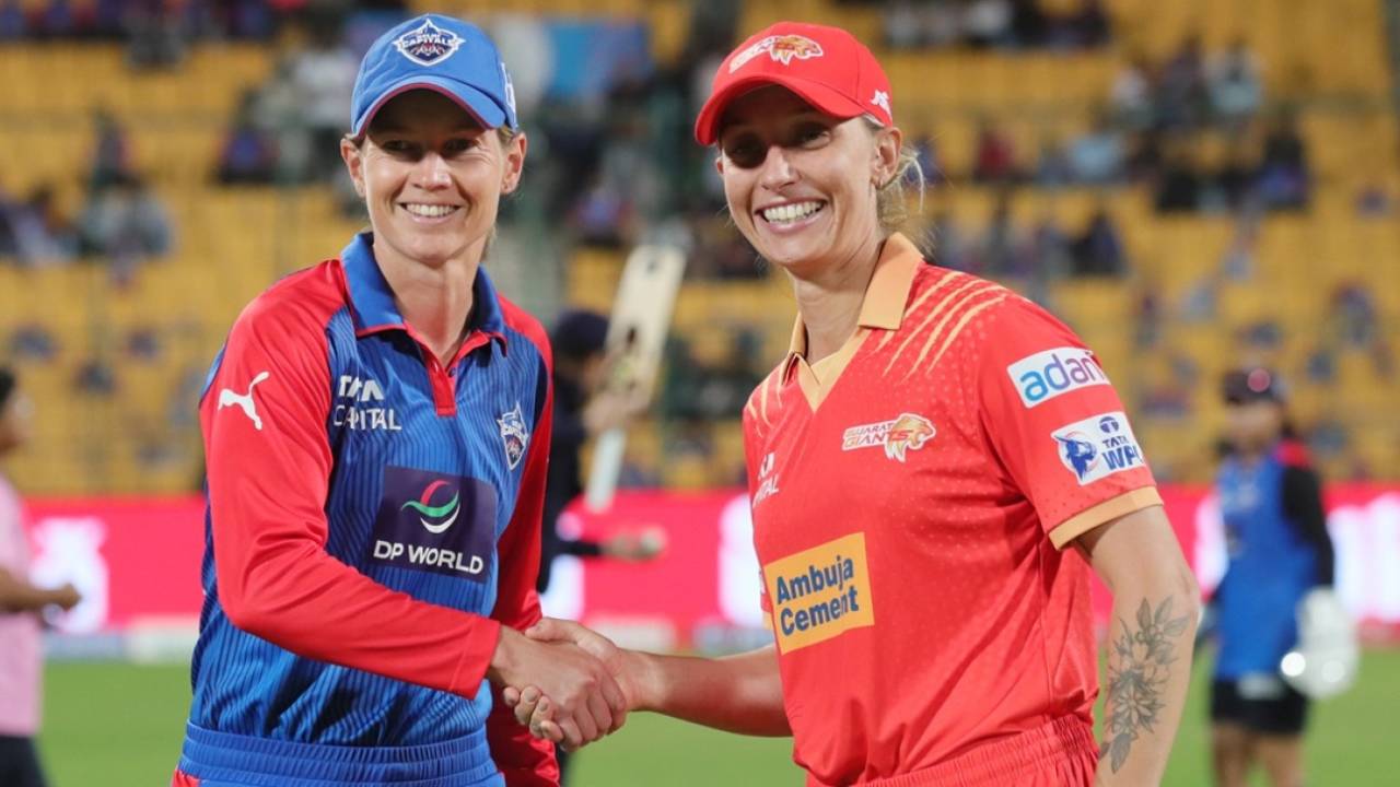 Meg Lanning won the toss against her former Australia team-mate Ash Gardner, and opted to bowl, Delhi Capitals vs Gujarat Giants, WPL, Bengaluru, February 25, 2025