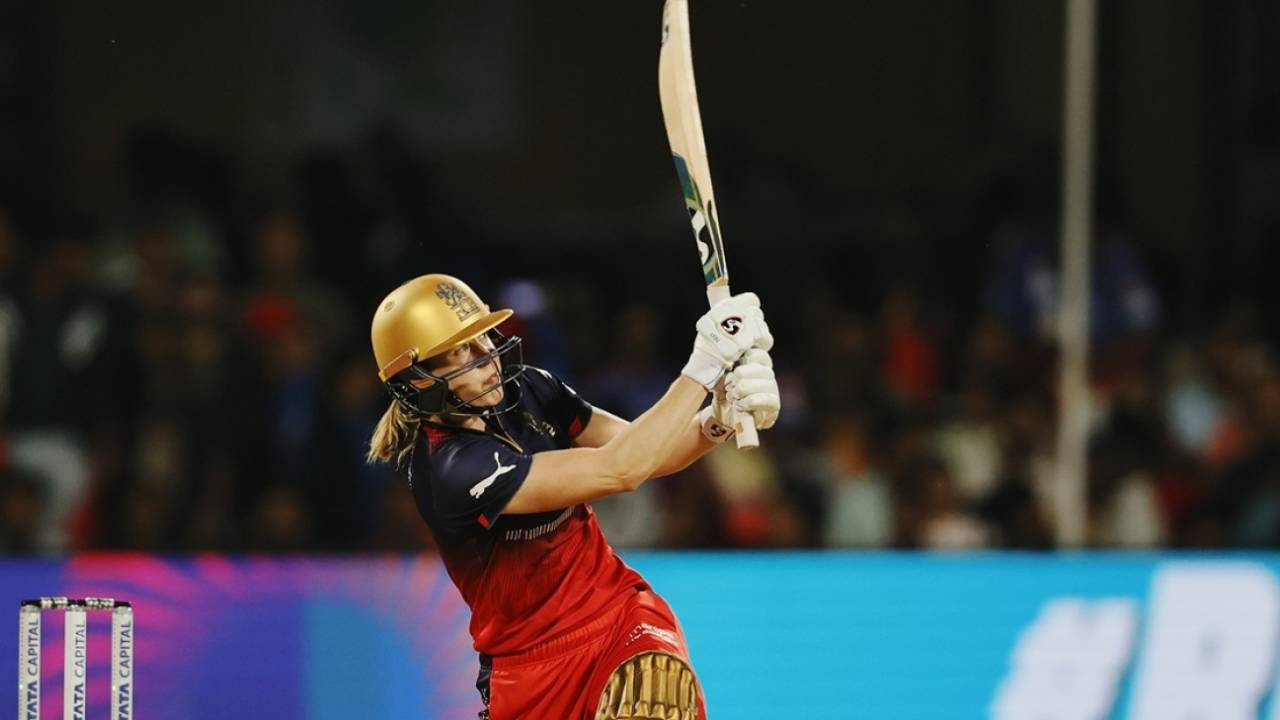 Ellyse Perry goes big, Royal Challengers Bengaluru vs Delhi Capitals, WPL 2025, Bengaluru, March 1, 2025