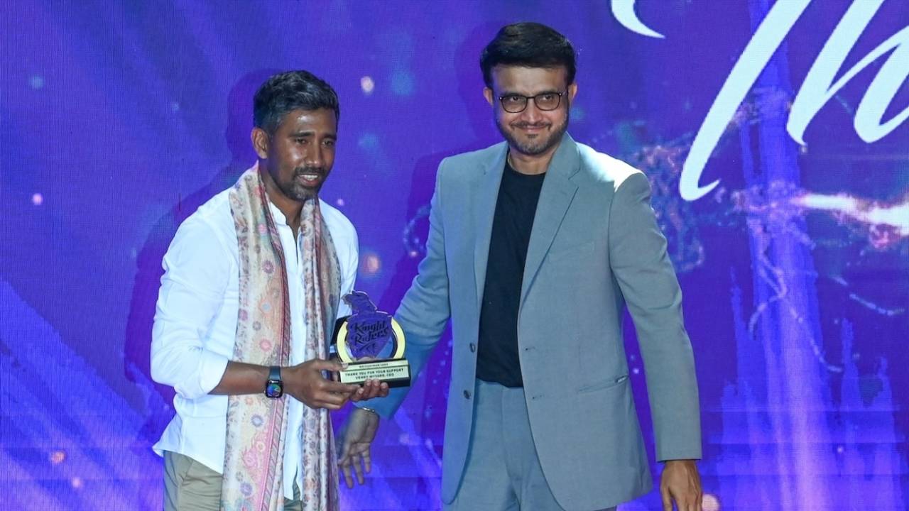 Sourav Ganguly felicitated Wriddhiman Saha at a CAB event, Kolkata, March 3, 2025