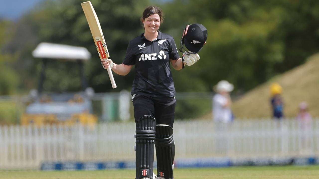 Georgia Plimmer celebrates her maiden ODI hundred, New Zealand vs Sri Lanka, 3rd women's ODI, Nelson, March 9, 2025
