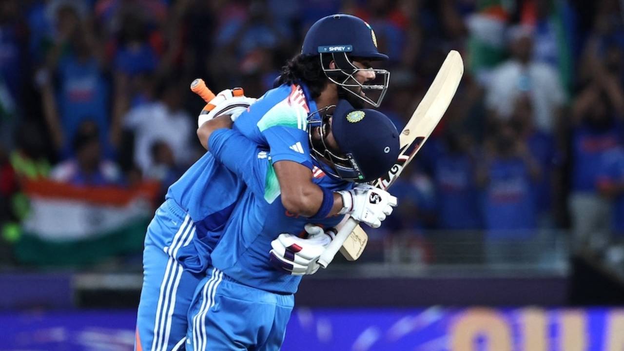 KL Rahul and Ravindra Jadeja hug after the victory, India vs New Zealand, Champions Trophy final, Dubai, March 9, 2025
