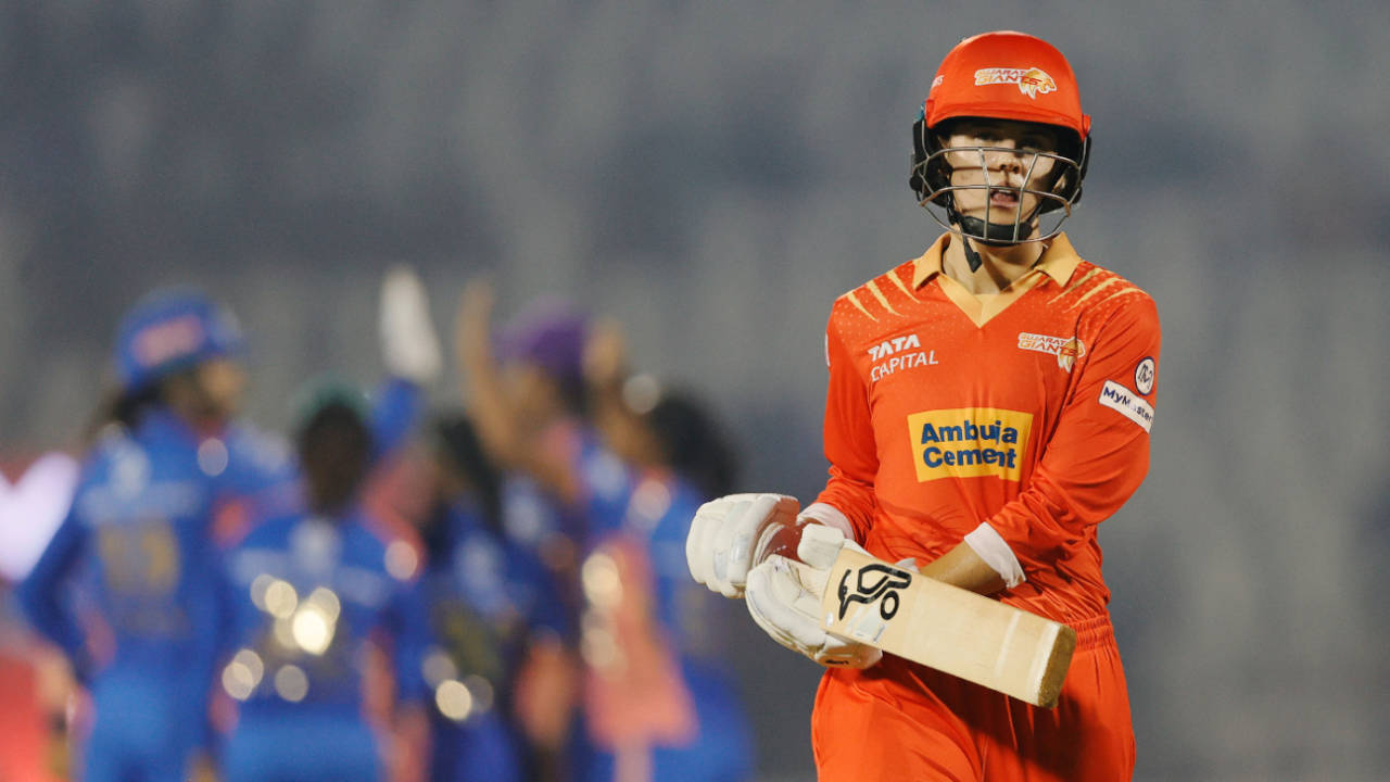 Phoebe Litchfield fell for 31 off 20 as Gujarat Giants faded in the chase, Mumbai Indians vs Gujarat Giants, WPL 2025, Mumbai, March 13, 2025
