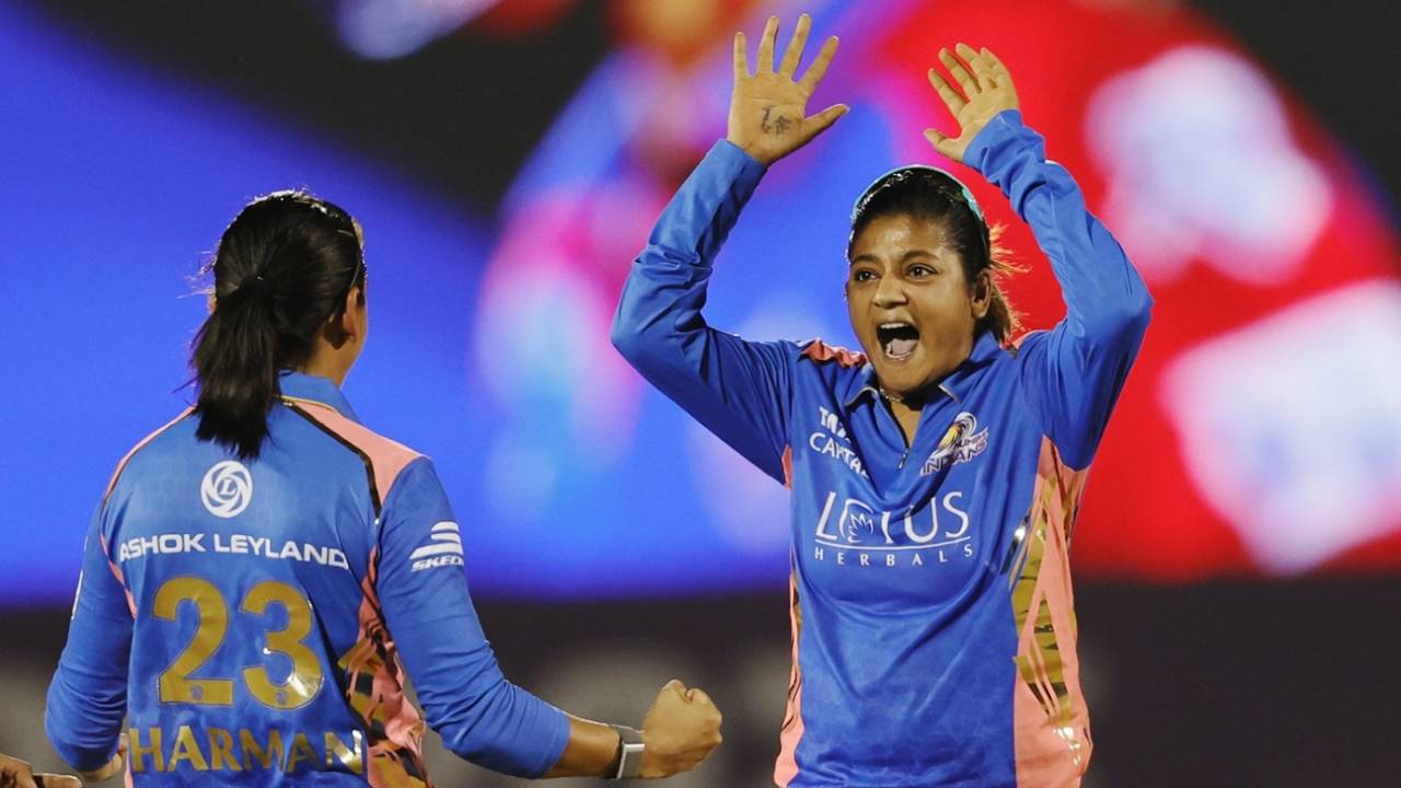 Saika Ishaque and Harmanpreet Kaur celebrate a wicket, Mumbai Indians vs Delhi Capitals, WPL 2025, final, Mumbai, March 15, 2025