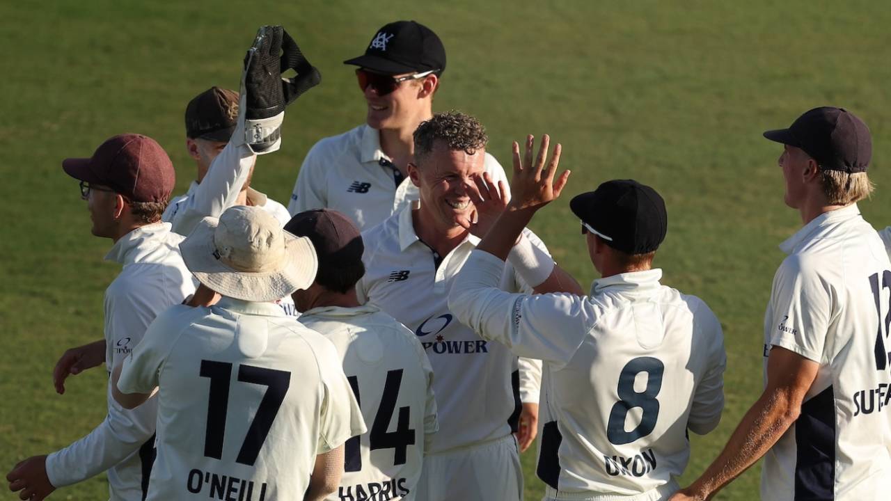 Peter Siddle, still bang in the middle of all the action, Western Australia vs Victoria, Sheffield Shield, 4th day, WACA ground, Perth, March 18, 2025