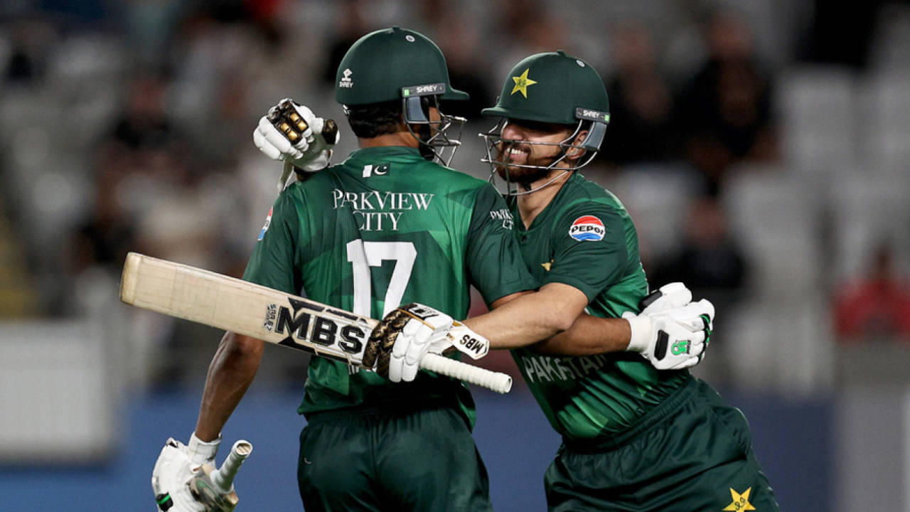 Hasan Nawaz is congratulated by Salman Agha after his century, New Zealand vs Pakistan, 3rd T20I, Auckland, March 21, 2025