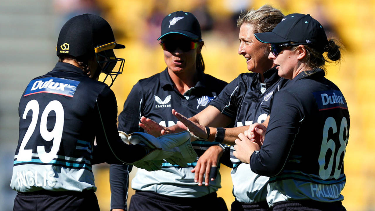 Sophie Devine provided the first breakthrough for New Zealand, New Zealand vs Australia, 3rd T20I, Wellington, March 26, 2025