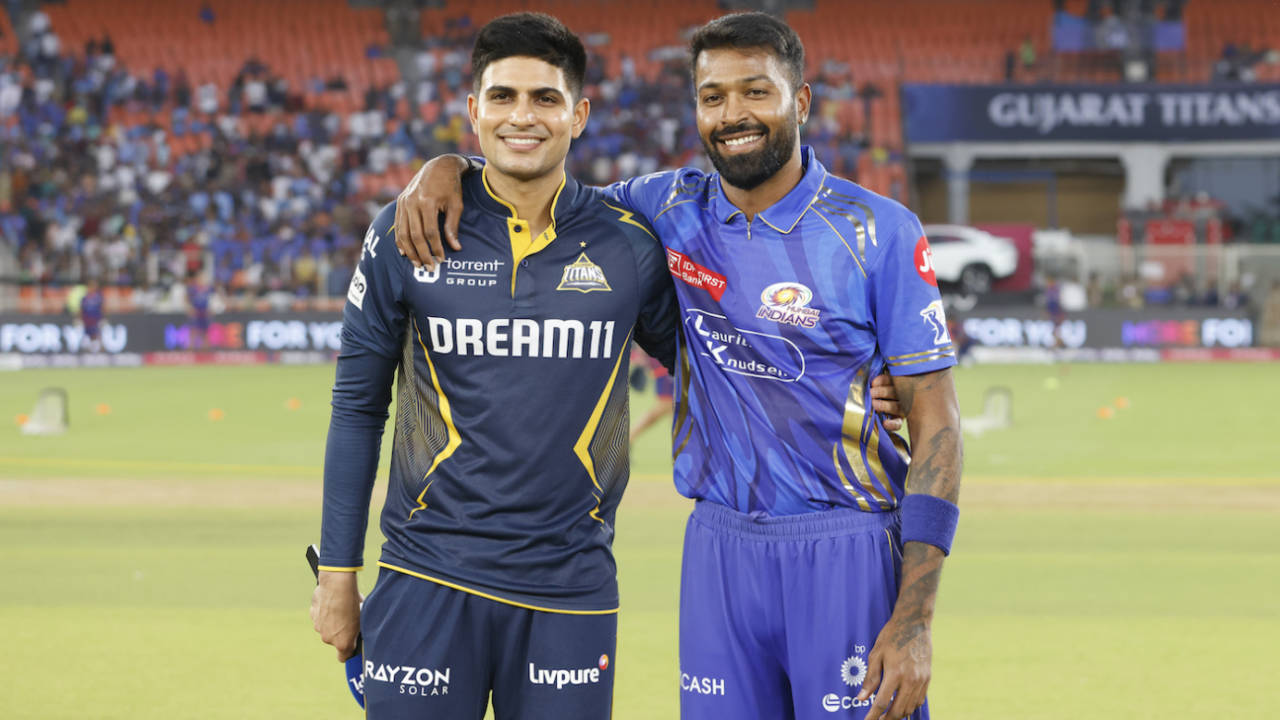 Shubman Gill and Hardik Pandya at the toss, which the latter won and chose to field, Gujarat Titans vs Mumbai Indians, IPL 2025, Ahmedabad, March 29, 2025