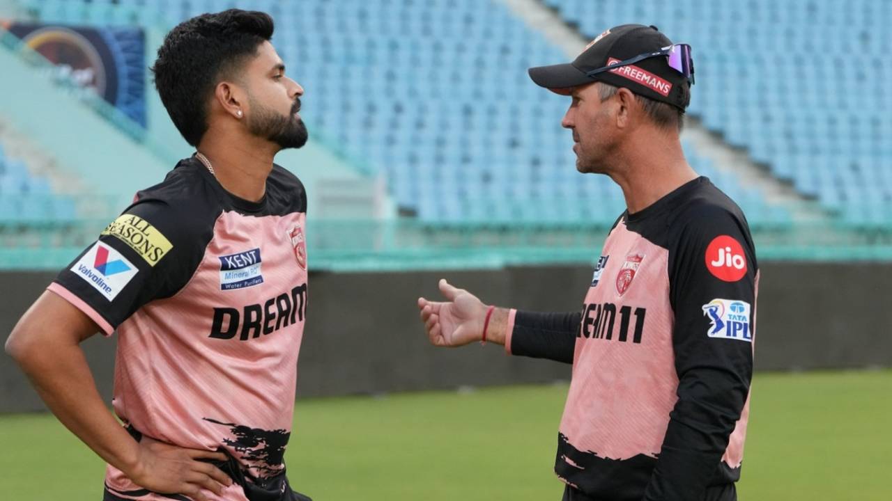 Shreyas Iyer and Ricky Ponting have a chat during practice, IPL 2025, Lucknow, March 30, 2025