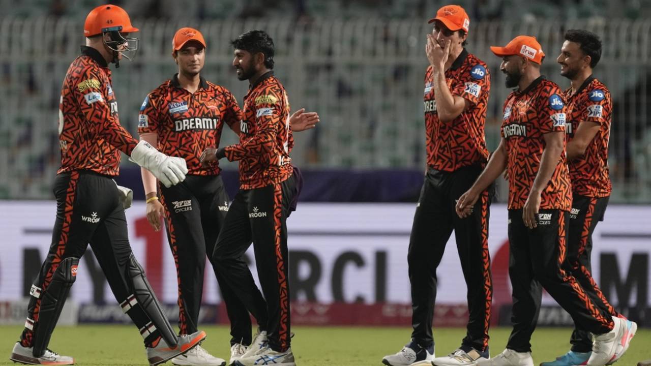 Kamindu Mendis bowled both right-arm and left-arm spin in the same over, IPL 2025, Kolkata Knight Riders vs Sunrisers Hyderabad, Kolkata, April 3, 2025