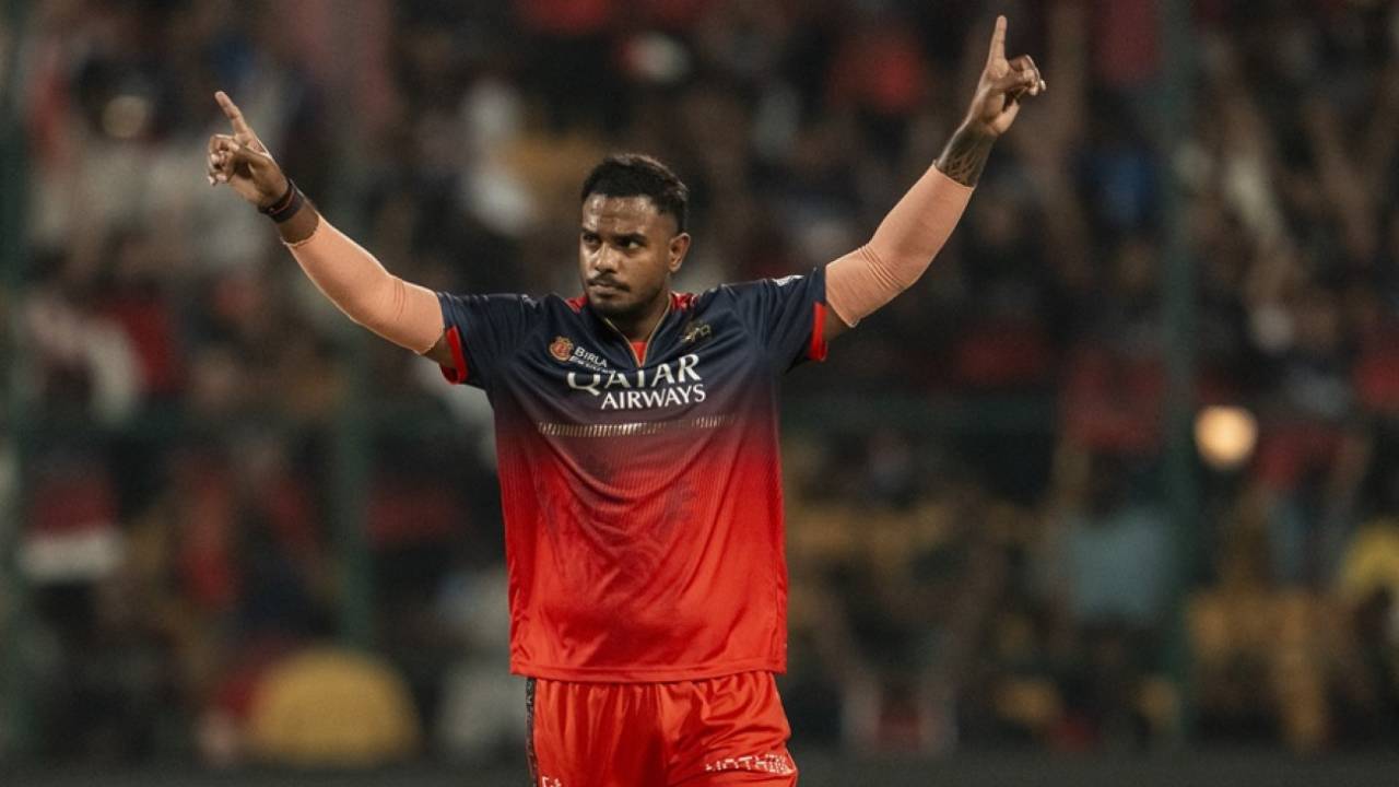 Yash Dayal removed Faf du Plessis, Royal Challengers Bengaluru vs Delhi Capitals, IPL, Bengaluru, April 10, 2025