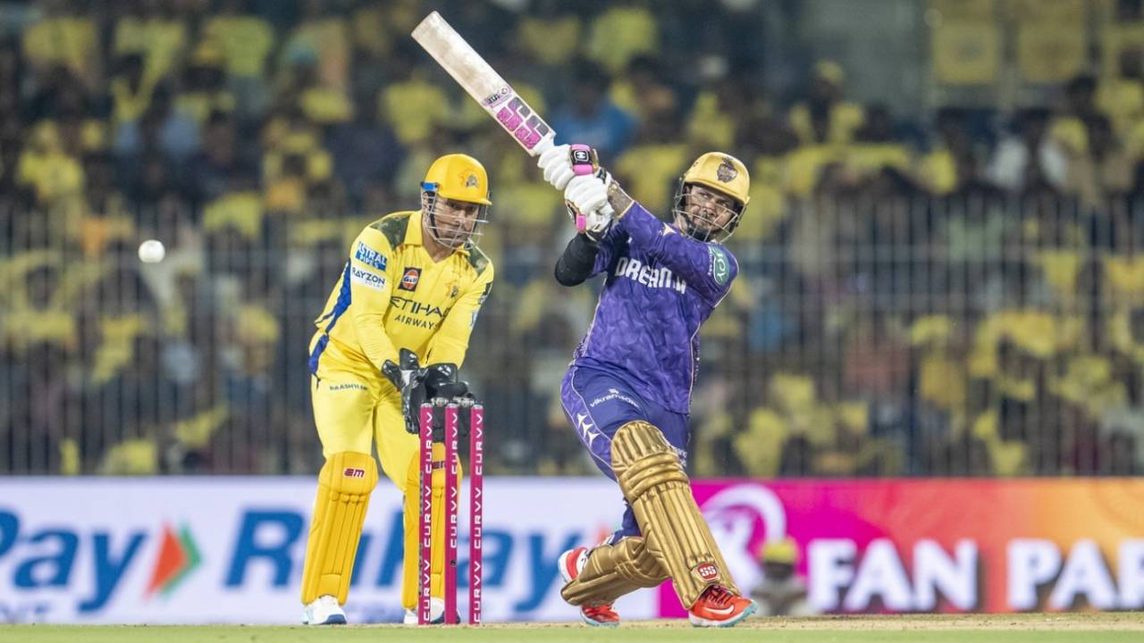 Sunil Narine swings one away, CSK vs KKR, Chennai, IPL 2025, April 11, 2025