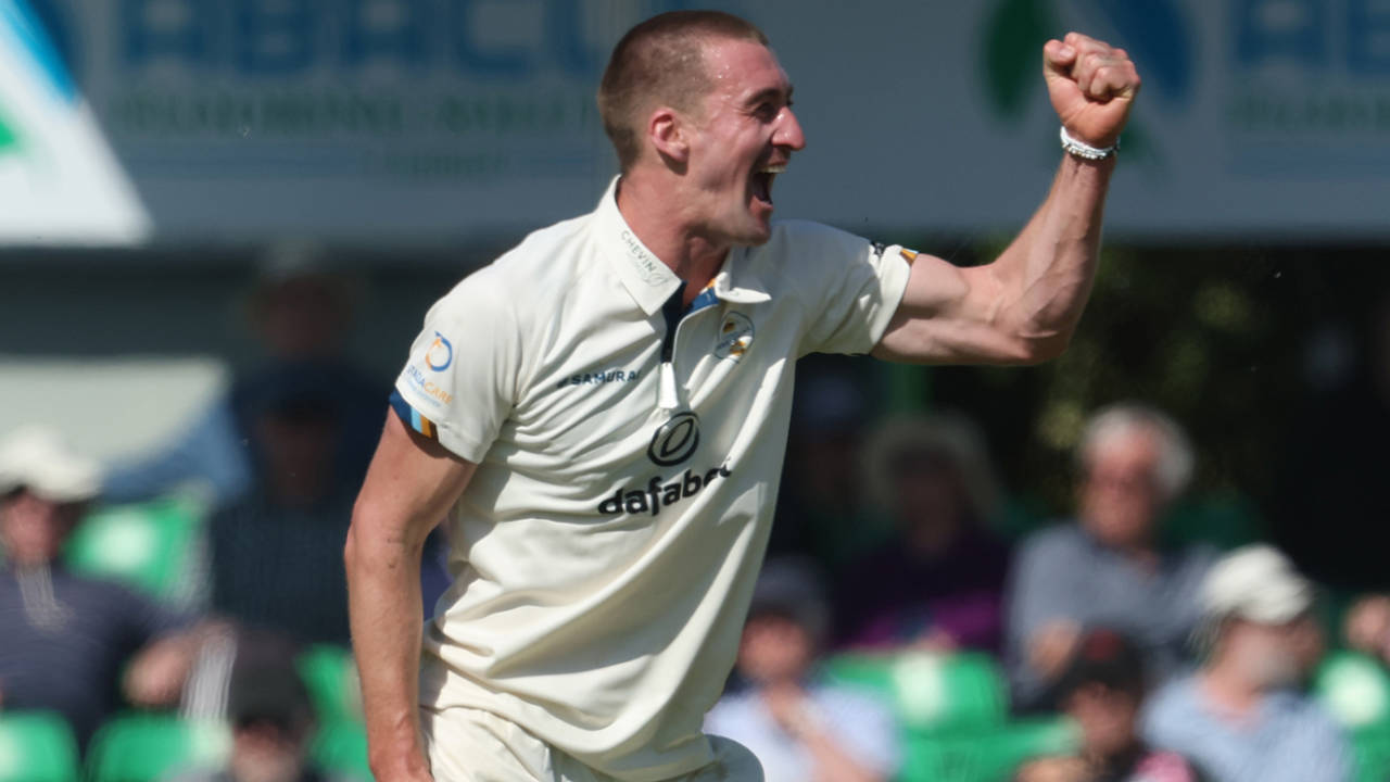Blair Tickner celebrates a wicket, Leicestershire vs Derbyshire, County Championship, Division Two, Grace Road, April 11, 2025