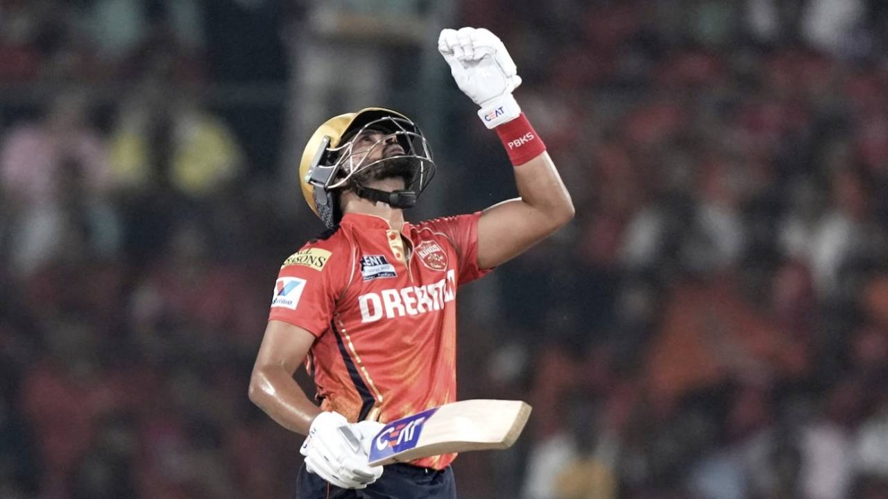 Shreyas Iyer looked to the sky after reaching his half-century, Sunrisers Hyderabad vs Punjab Kings, Hyderabad, IPL 2025, April 12, 2025
