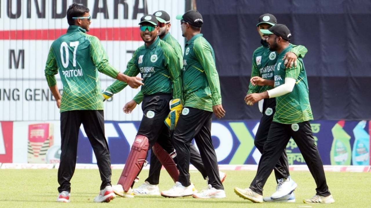 Agrani Bank players celebrate during their match against Legends of Rupganj, Legends of Rupganj vs Agrani Bank Cricket Club, Dhaka Premier Division Cricket League, Mirpur, April 13, 2025