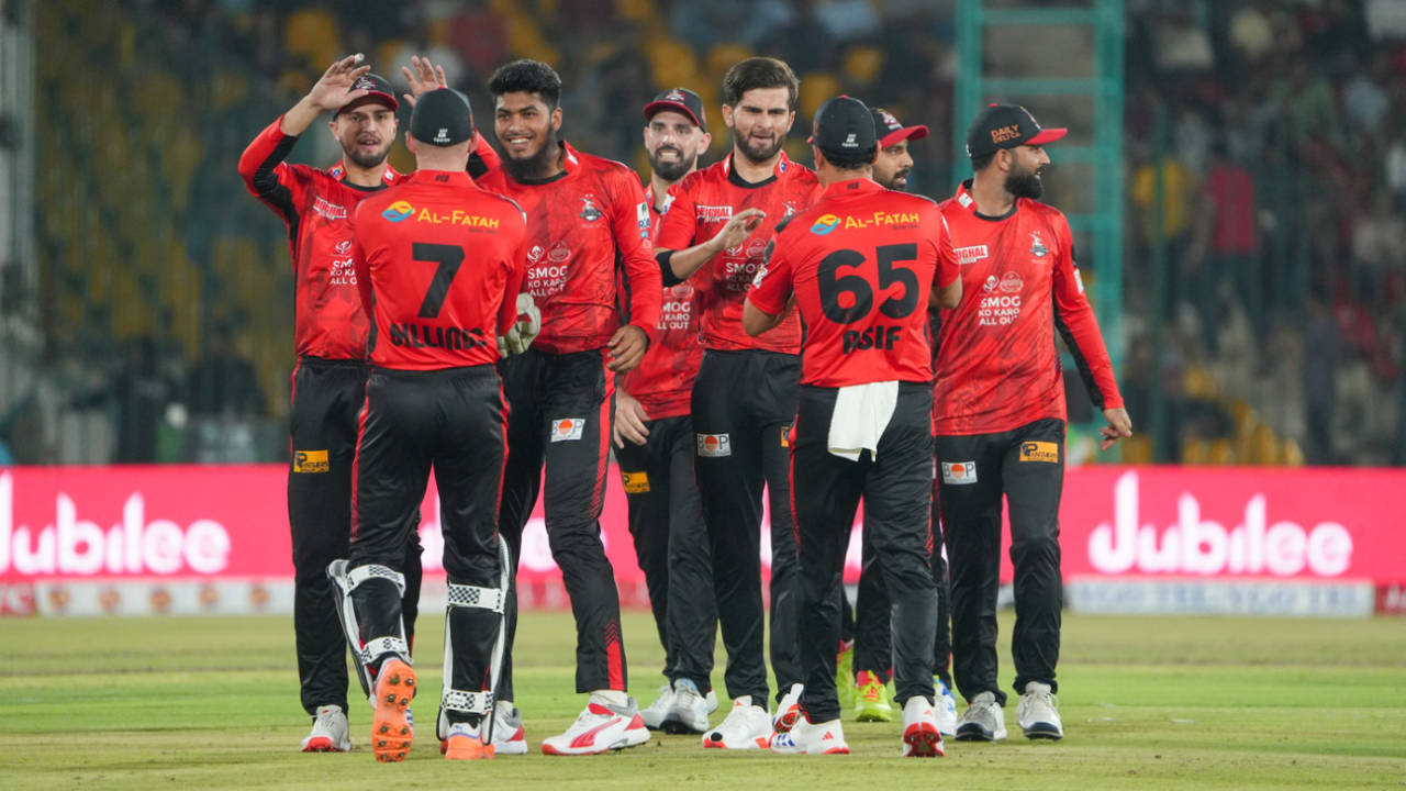 Rishad Hossain picked two wickets in his first over, Karachi Kings vs Lahore Qalandars, PSL, Karachi, April 15, 2025