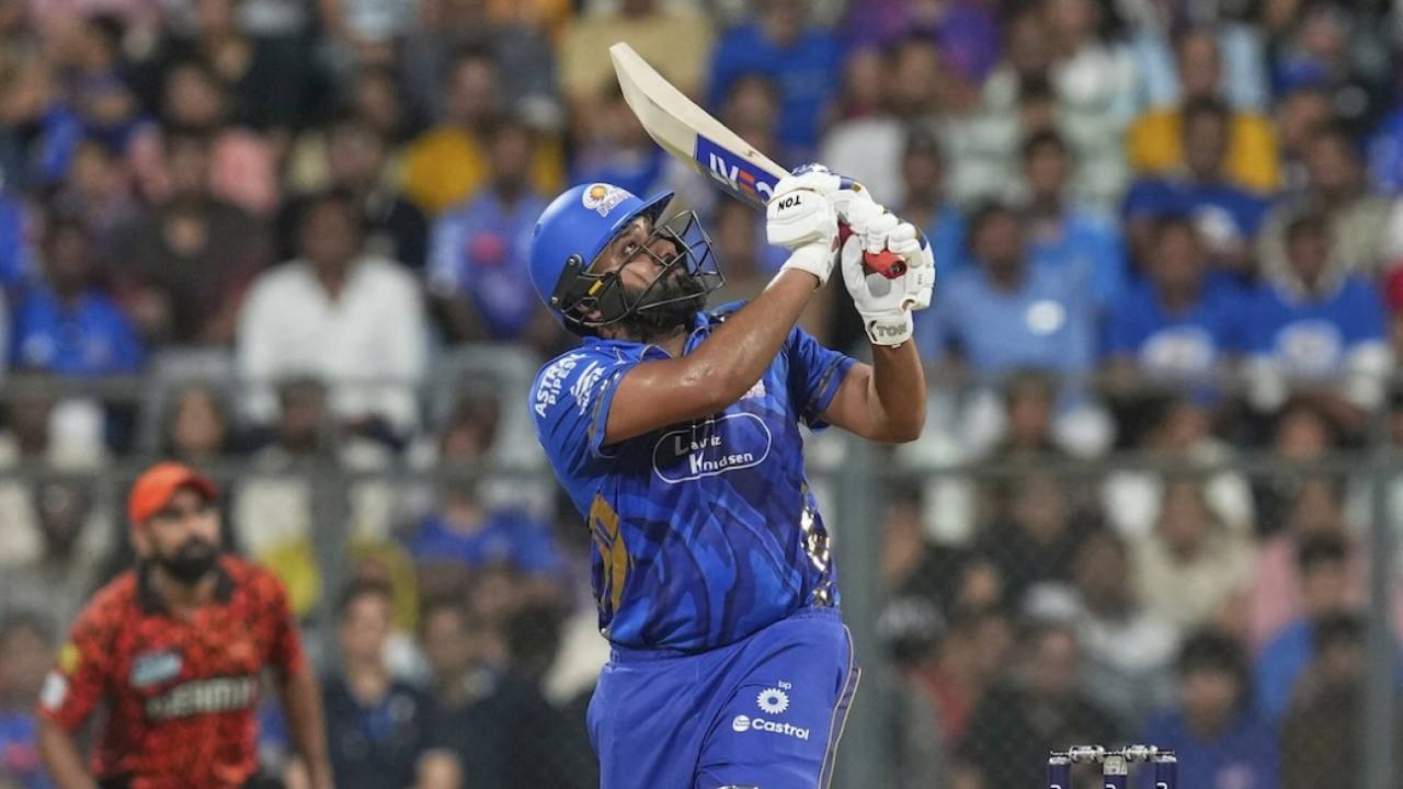 Rohit Sharma gave the chase a strong start, Mumbai Indians vs Sunrisers Hyderabad, IPL 2025, Mumbai, April 17, 2025