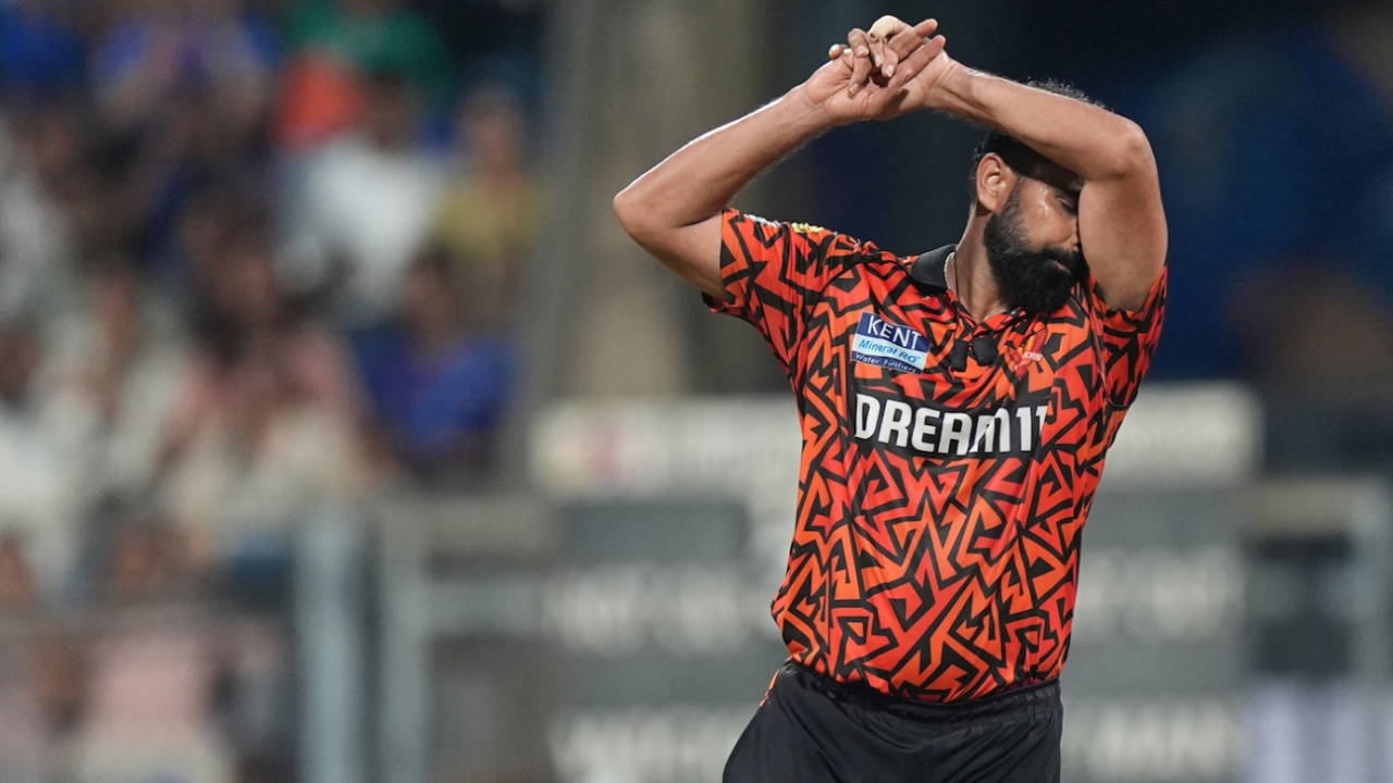 Mohammed Shami was subbed out seven overs into the chase, Mumbai Indians vs Sunrisers Hyderabad, IPL 2025, Mumbai, April 17, 2025