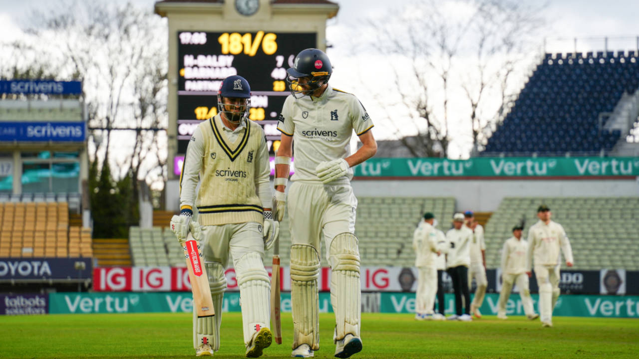 Ed Barnard and Olly Hannon-Dalby blocked their way to the draw, Warwickshire vs Nottinghamshire, County Championship, April 21, 2025