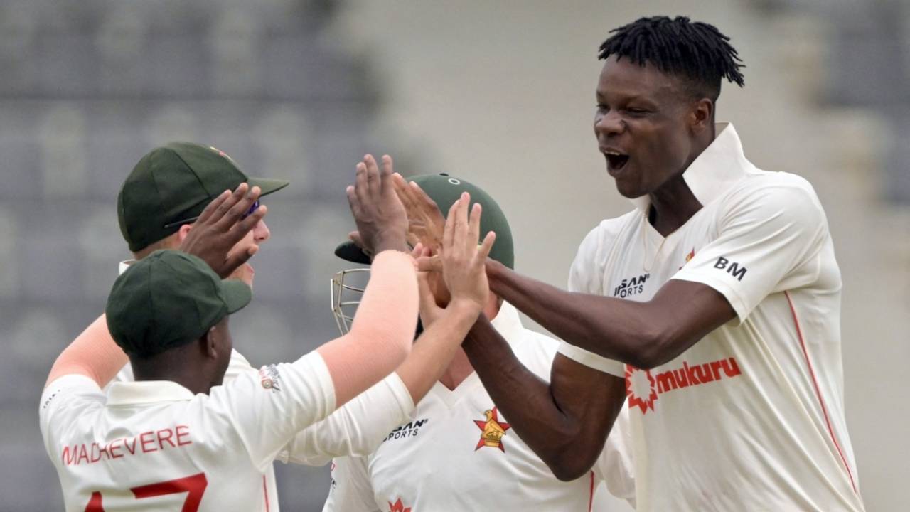 Blessing Muzarabani celebrates with his team-mates after dismissing Mahmudul Hasan Joy, Bangladesh vs Zimbabwe, 1st Test, Sylhet, 3rd day, April 22, 2025