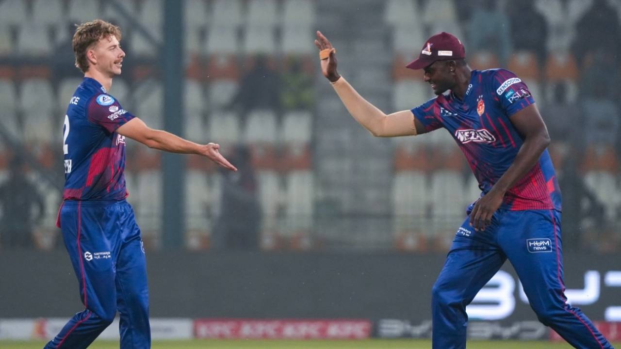 Riley Meredith celebrates a wicket with Jason Holder, Multan Sultans vs Islamabad United, Pakistan Super League, Multan, April 23, 2025