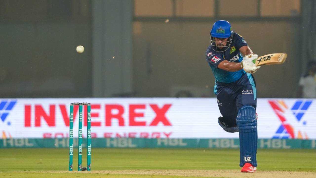 Usman Khan swats the ball, Multan Sultans vs Islamabad United, Pakistan Super League, Multan, April 23, 2025