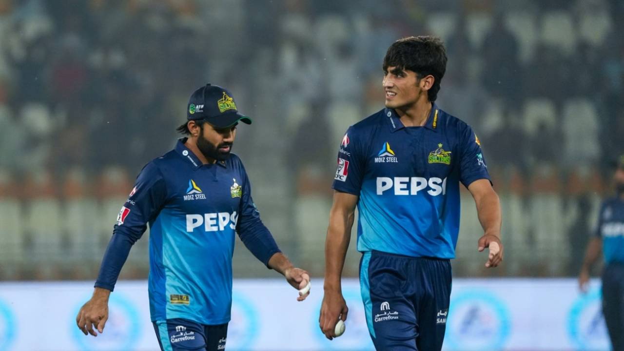 Mohammad Rizwan has a chat with Ubaid Shah, Multan Sultans vs Islamabad United, Pakistan Super League, Multan, April 23, 2025