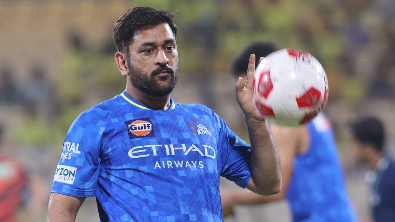 MS Dhoni warms up for CSK's home game against SRH, Chennai Super Kings vs Sunrisers Hyderabad, IPL 2025, Chennai, April 25, 2025