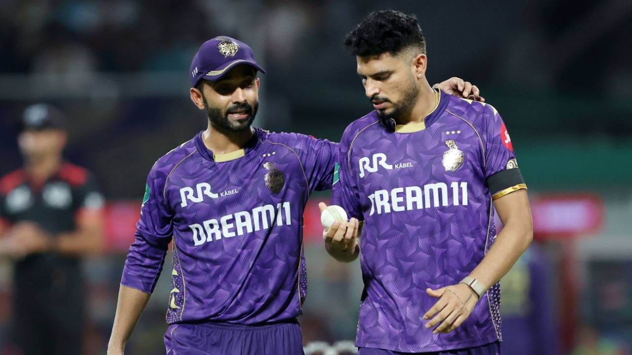 Ajinkya Rahane has a chat with Vaibhav Arora, Kolkata Knight Riders vs Punjab Kings,  Kolkata, IPL 2025, April 26, 2025