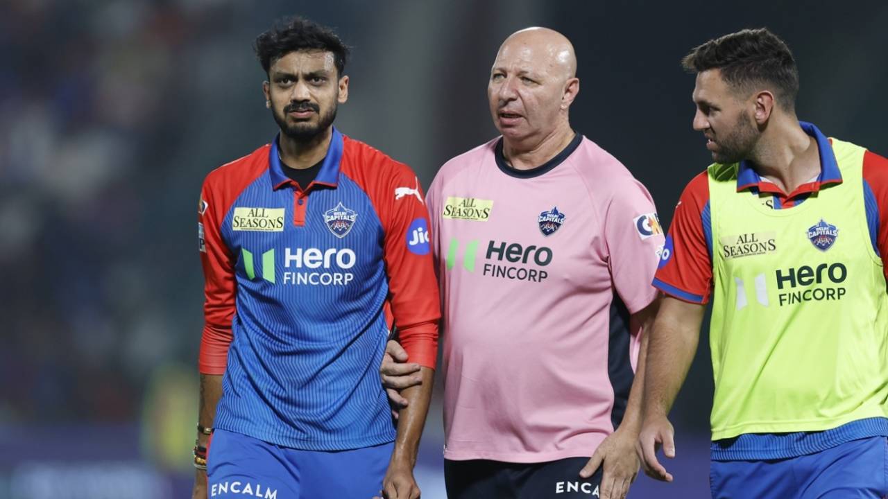 Axar Patel leaves the field injured, Delhi Capitals vs Kolkata Knight Riders, IPL 2025, Delhi, April 29, 2025