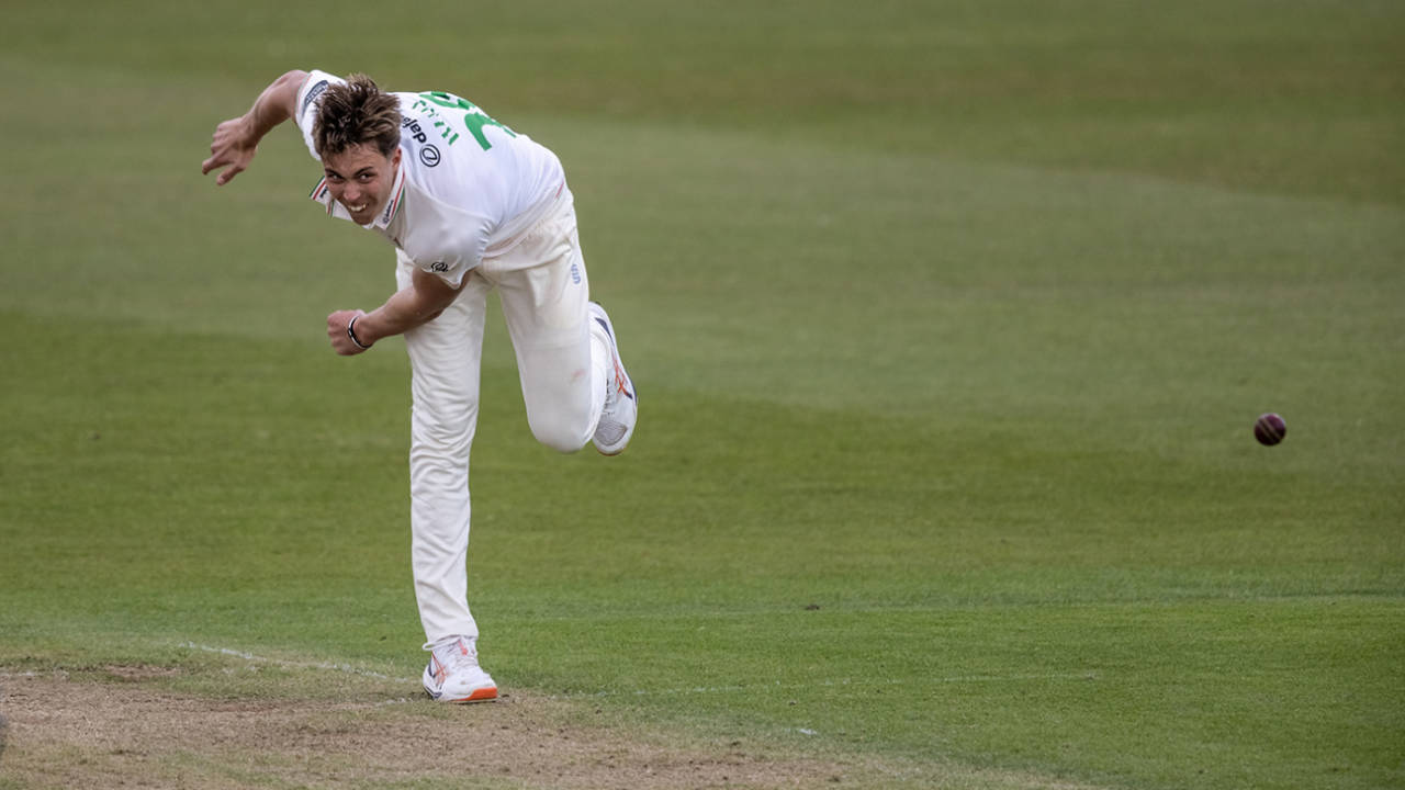 Josh Hull sends one down, Leicestershire vs Northamptonshire, County Championship, Division Two, Grace Road, May 3, 2025